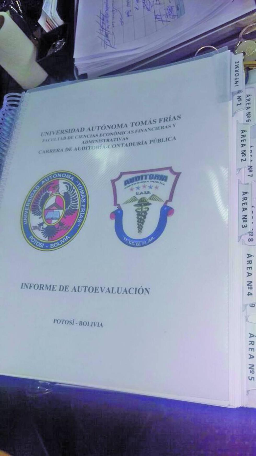 Carrera de Auditoría y Contaduría presenta requisitos para su acreditación