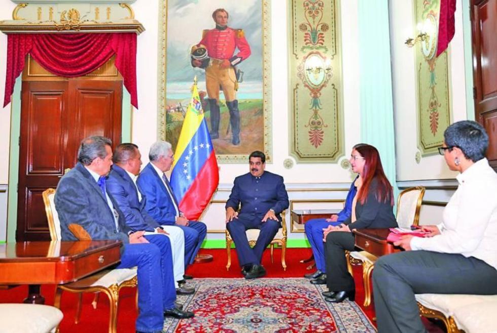 Oposición critica juramento de cuatro opositores en Venezuela 
