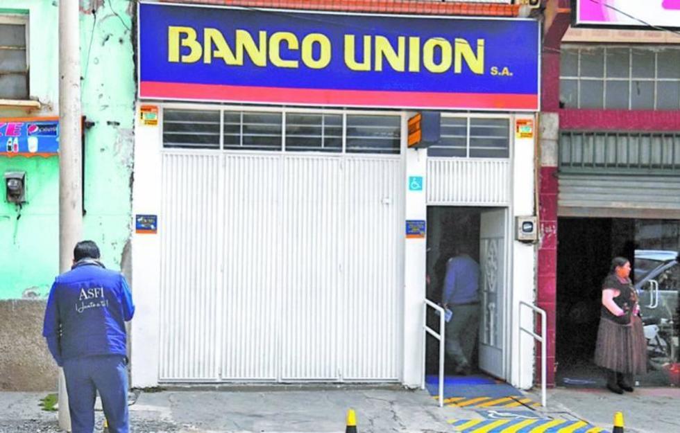 Indagación por desfalco al Banco Unión se amplía a 35 funcionarios