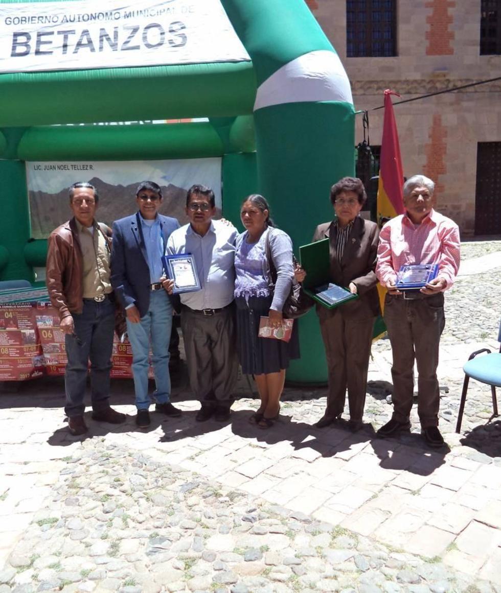 Sale programa de festejos de la Provincia Saavedra