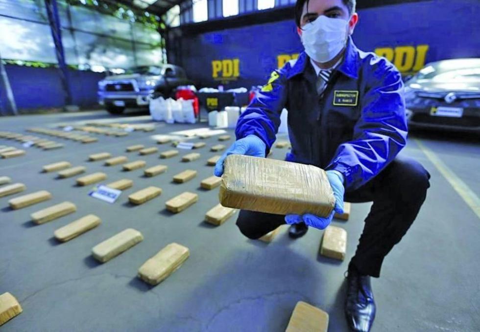 Caen tres bolivianos con 487 k de cocaína en Chile
