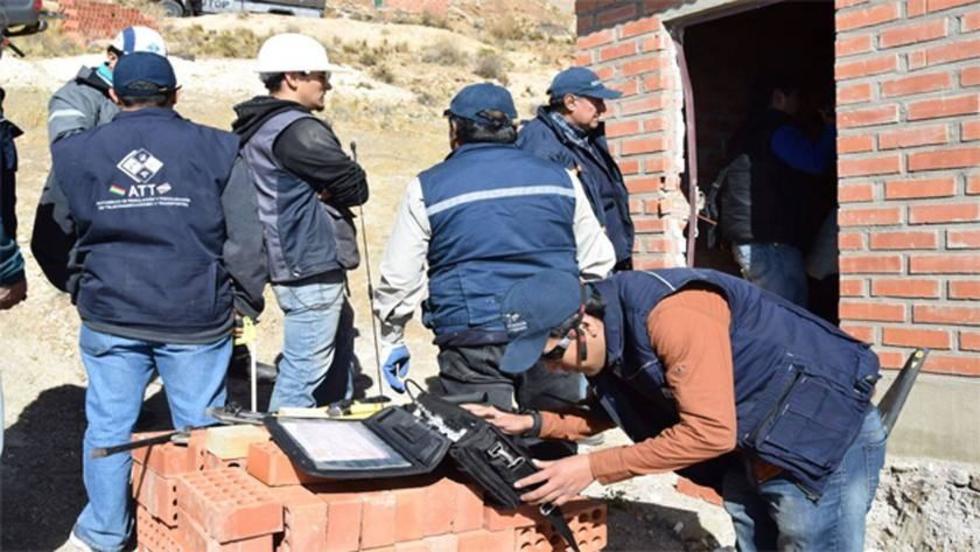 ATT secuestra equipo de 7 emisoras ilegales en Oruro