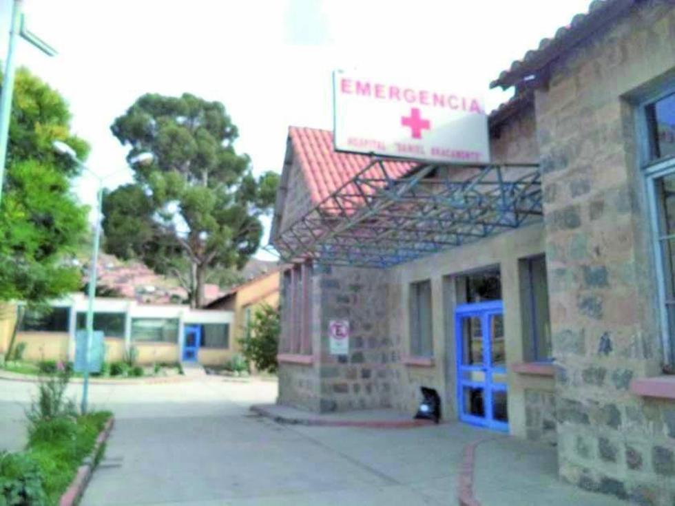 Hombre apuñalado recibe atención médica en Potosí
