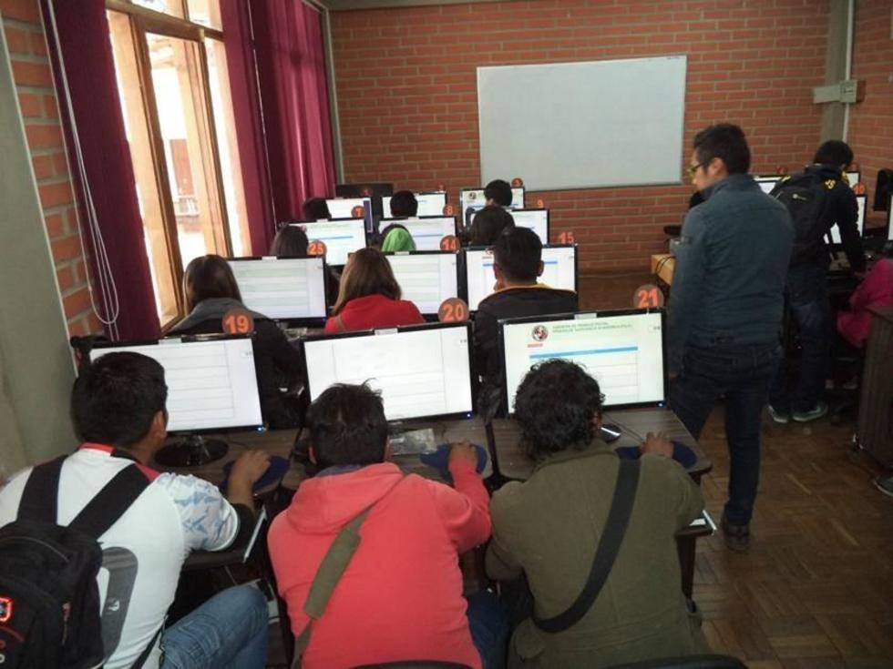 La UATF aplica nuevo sistema para el examen de admisión a postulantes
