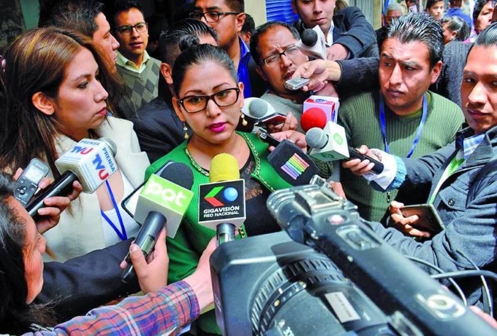 Piden destituir al juez que favoreció al exfiscal acusado de violación