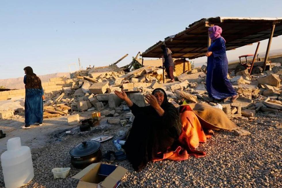 Muertes por terremoto en Irán ya suman 530 y miles de heridos