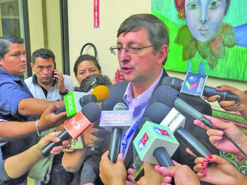 Pedirán informe al Ejecutivo por espionaje a Carlos Mesa