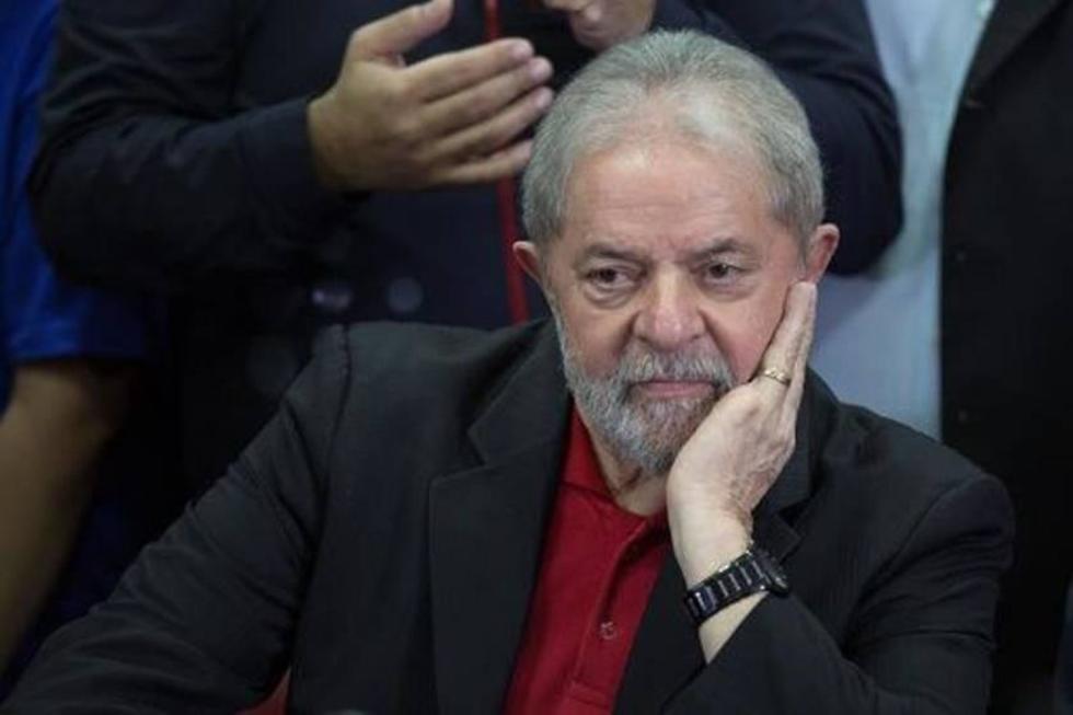 Piden bloquear bienes de Lula por valor de 7.2 millones de dólares