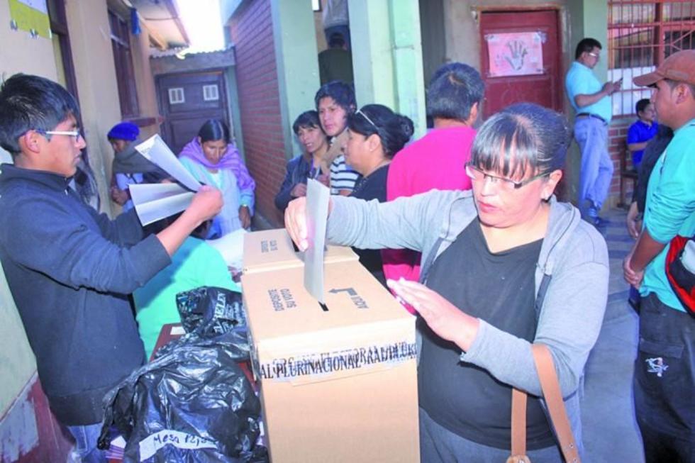 Padrón de 428.683 electores es base para firmas de revocatorio