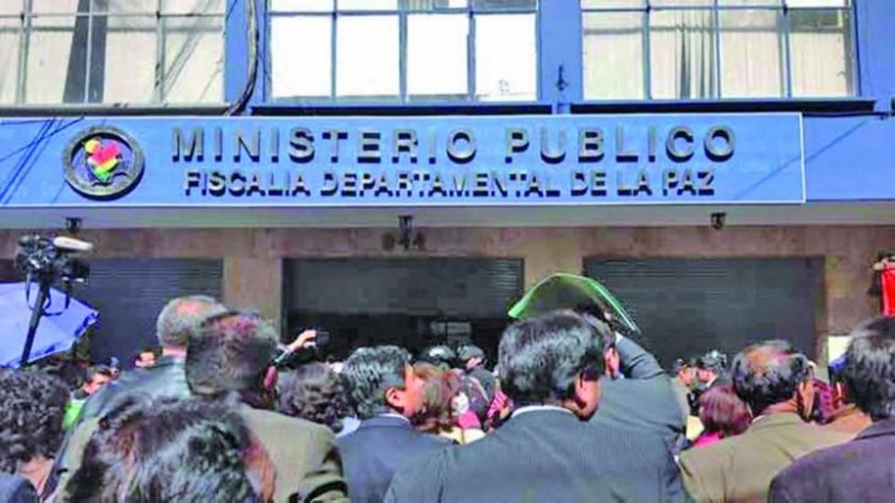 Fiscalía: aún se evalúa el monto sustraído por Pari