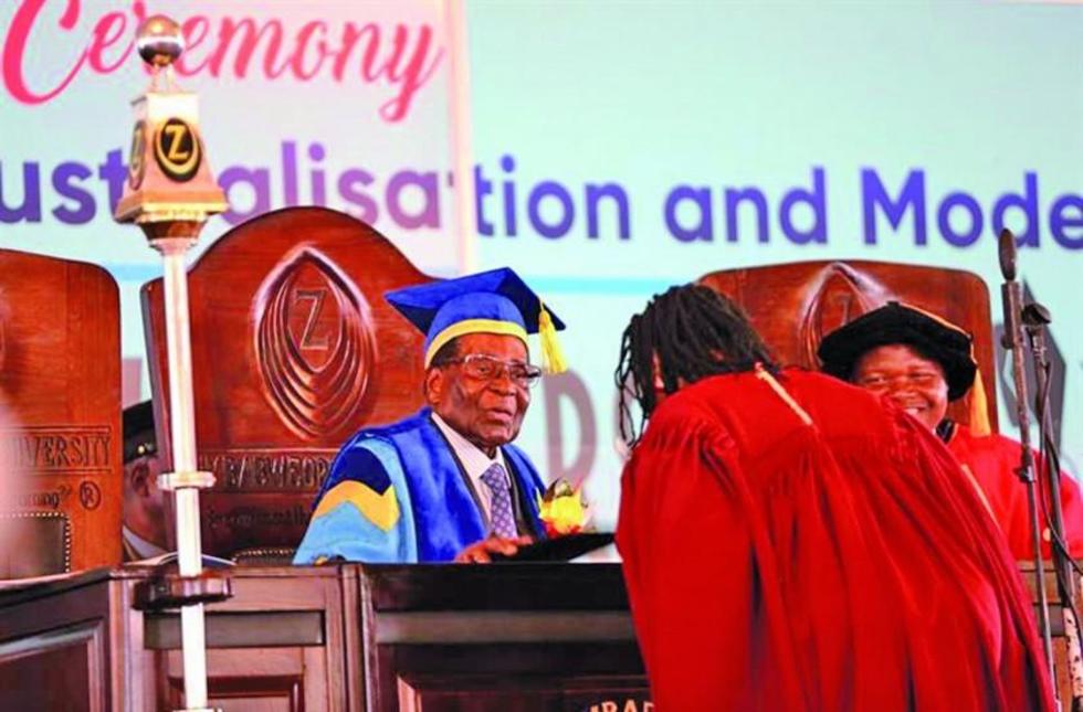Crece la presión en Zimbabue para el alejamiento de Mugabe