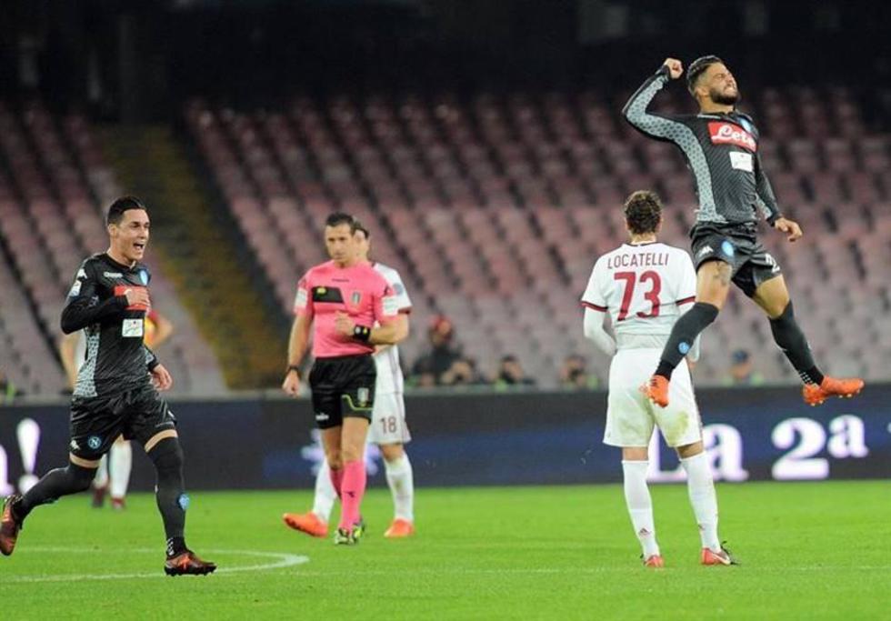 Nápoles hunde al Milan y se afianza como líder