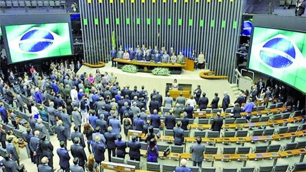 Fiscalía pide anular sesión que excarceló a diputados en Brasil