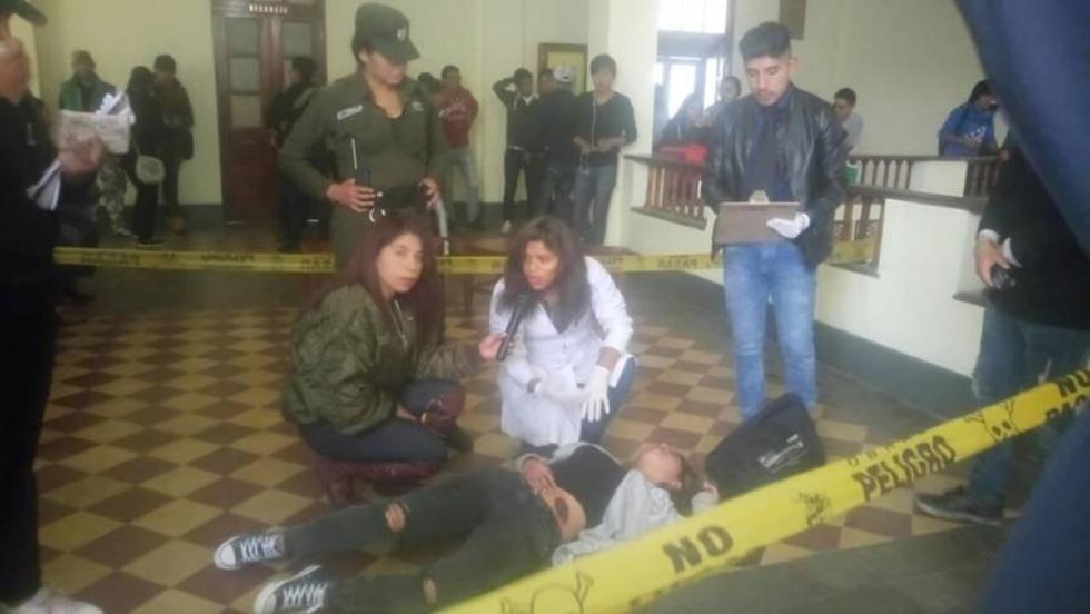 Simulan una muerte en la Universidad para práctica