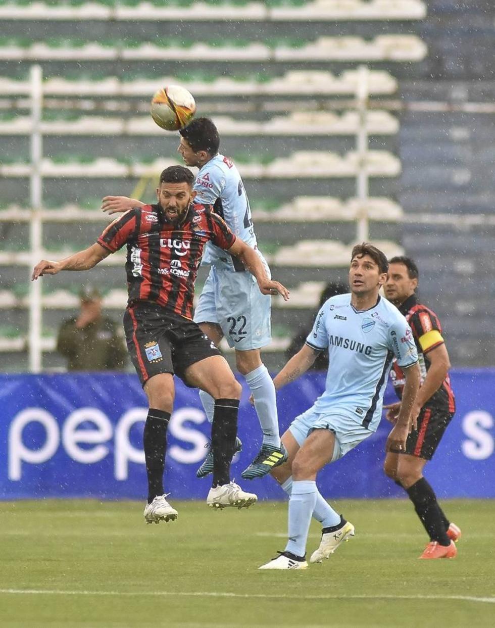Bolívar vence a Blooming