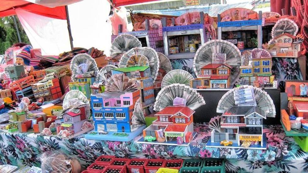 Unesco definirá en diciembre si feria de Alasita es declarada patrimonio