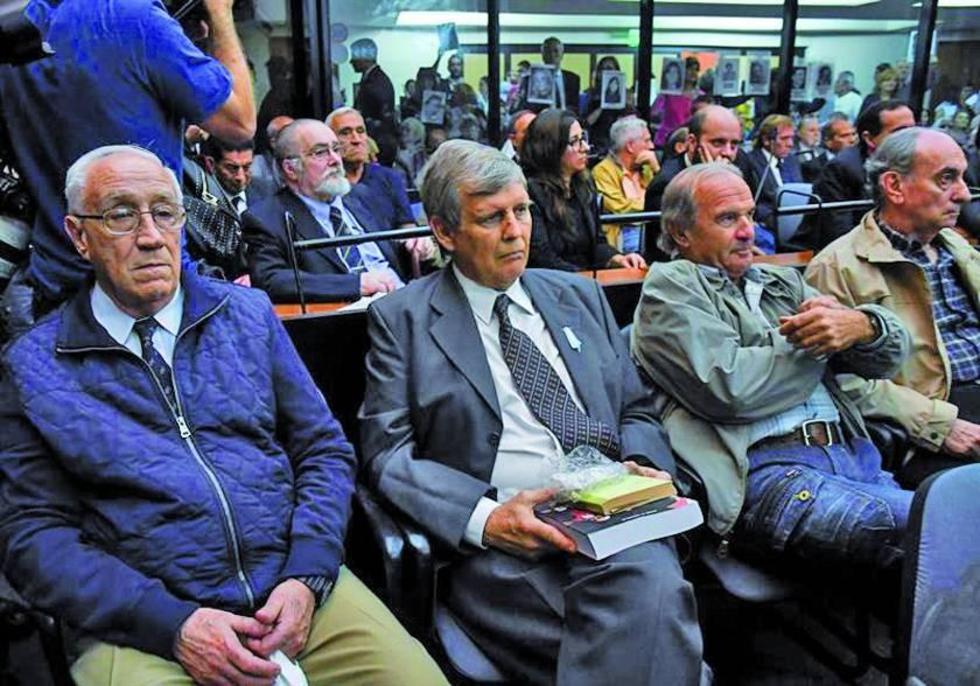 Juicio por crímenes de dictadura argentina acaba con 48 condenas