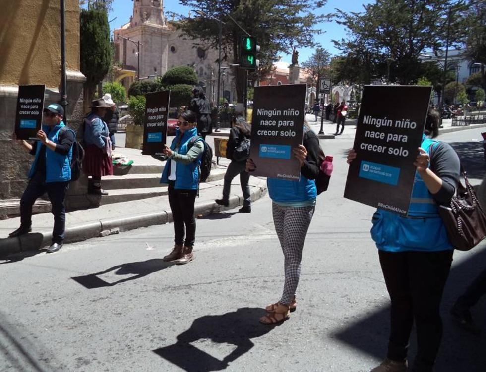 Difunden derechos de los niños en las calles de la ciudad
