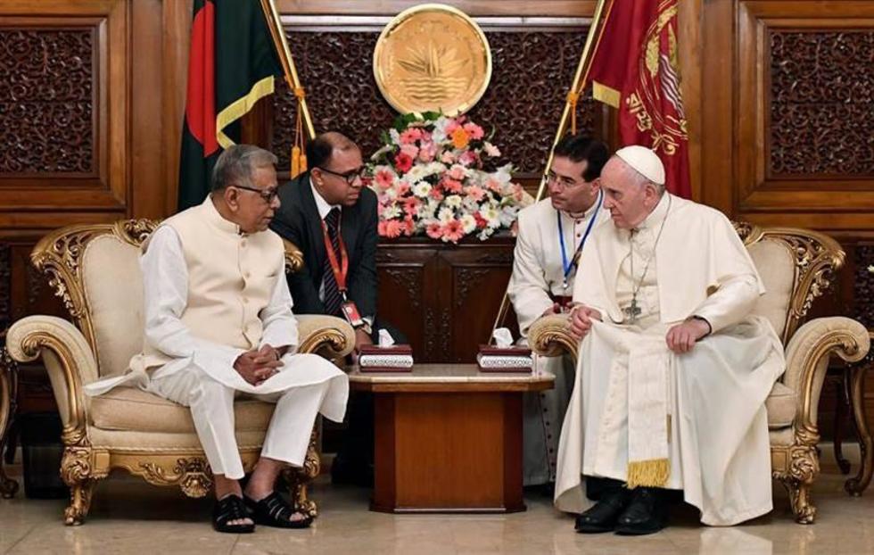 El Papa pide medidas eficaces ante el drama de los rohinyás 
