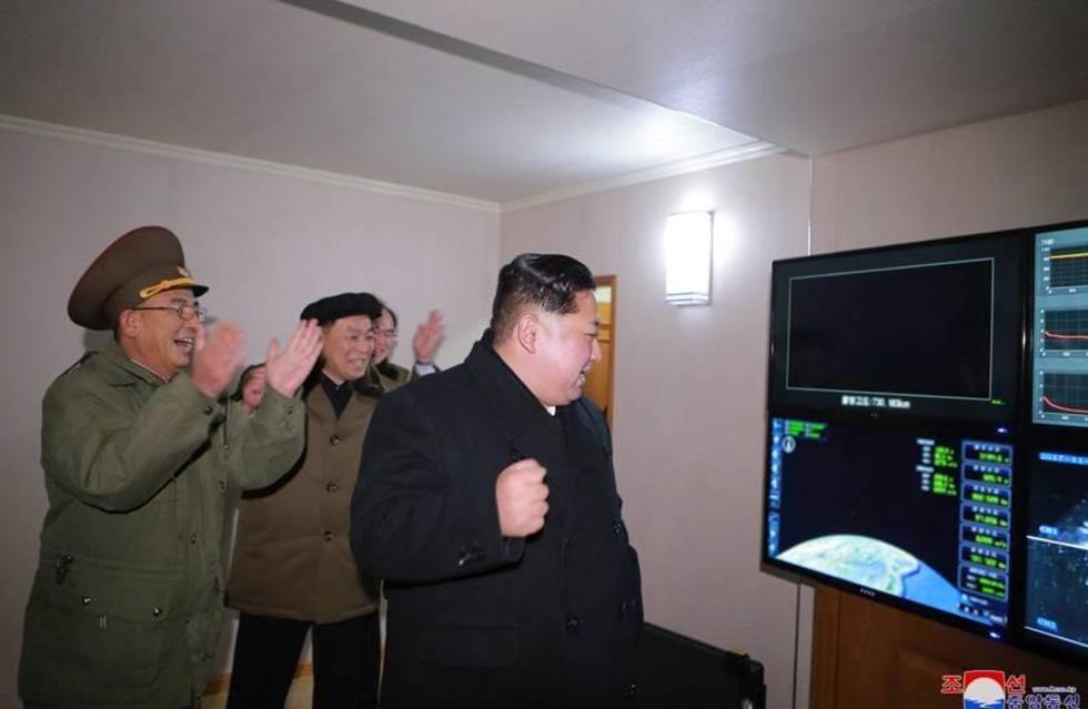 Corea del Norte muestra su misil con un alcance intercontinental 