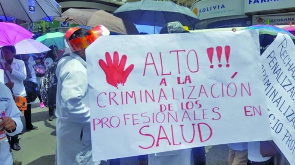 Gobierno regulará los aranceles de salud en el sector privado