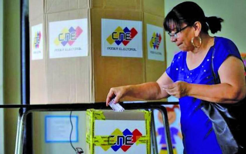 Instalan mesas de votación en Venezuela para elección municipal