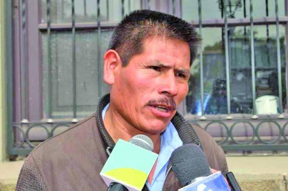 Denuncian que Gobernador Oliva visitó a exdirector del Sedeca en prisión