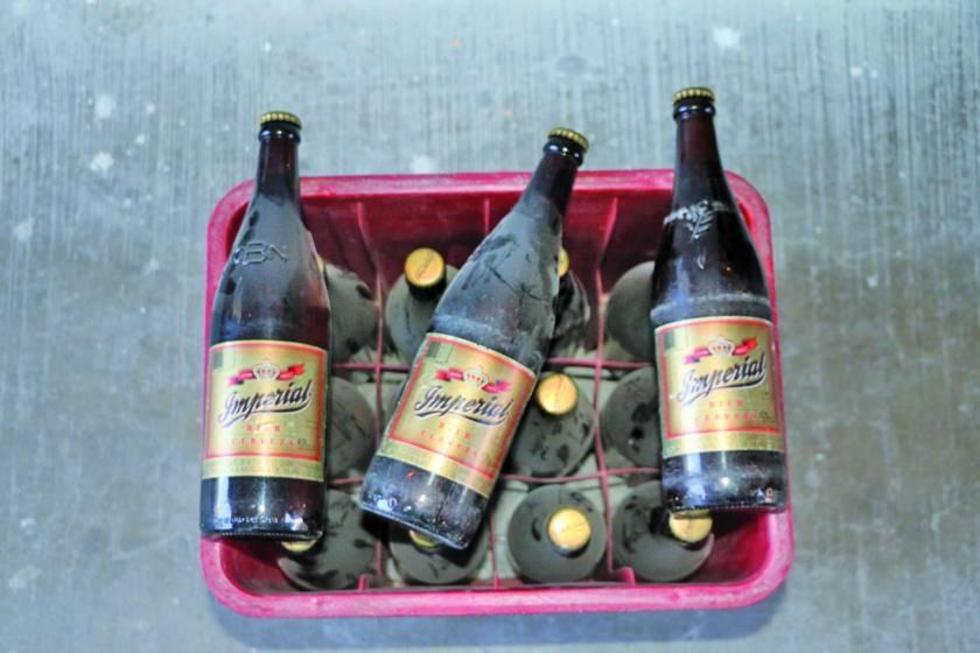 Decomisan Cerveza Imperial caducada en el mercado local