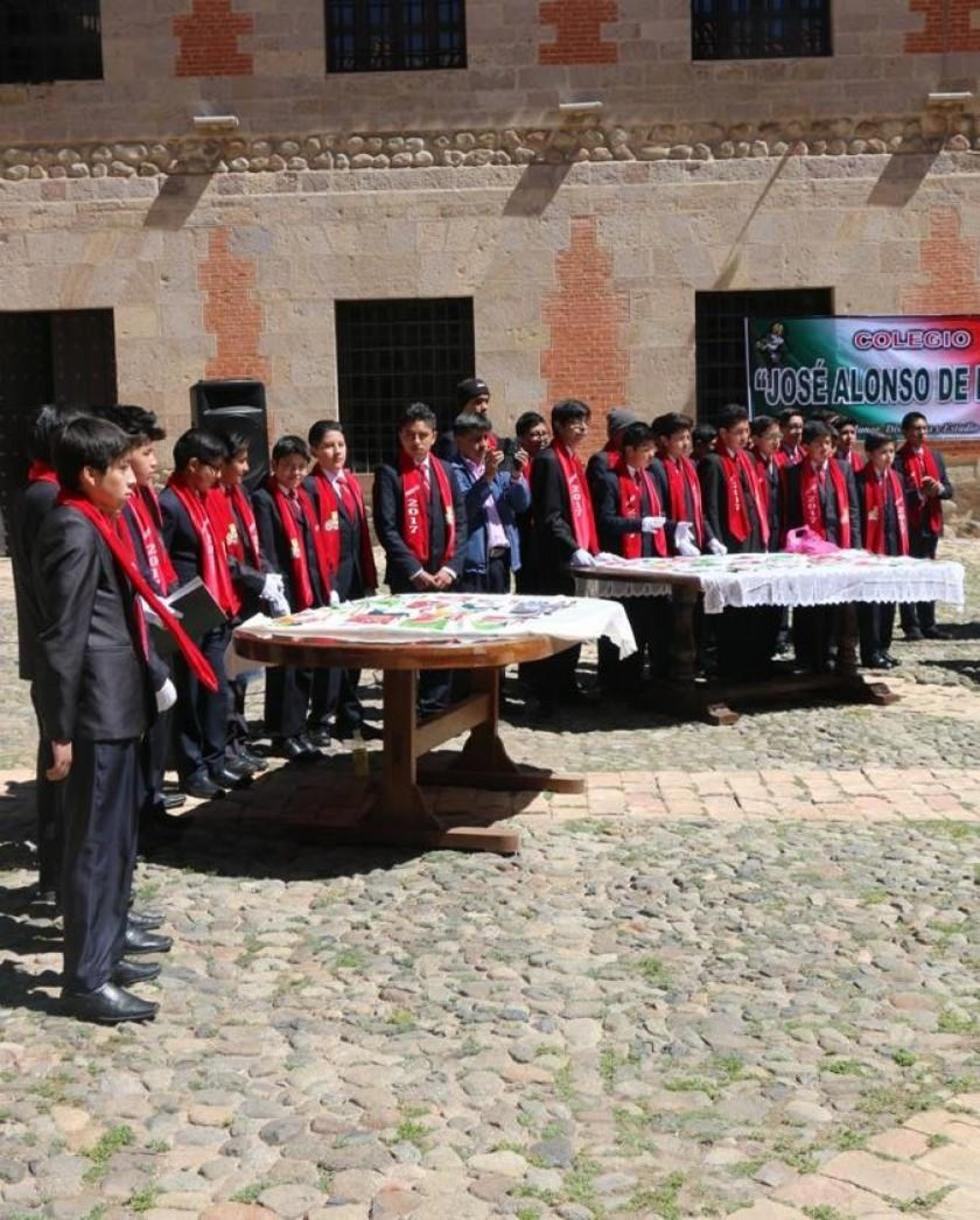 Estudiantes del Alonso de  Ibáñez presentan libros