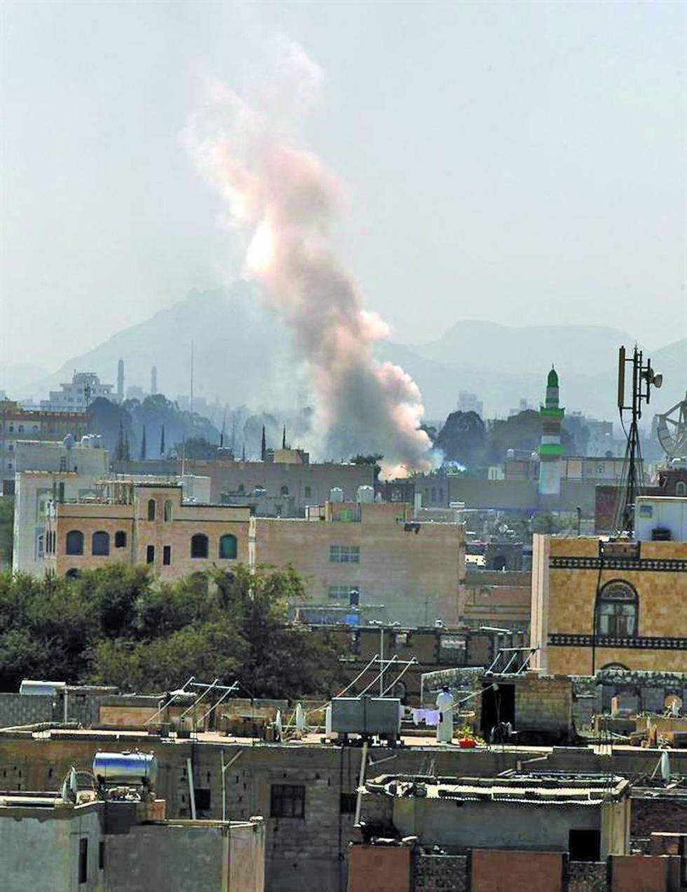 Bombardeos de coalición árabe en Yemen causan 44 fallecidos