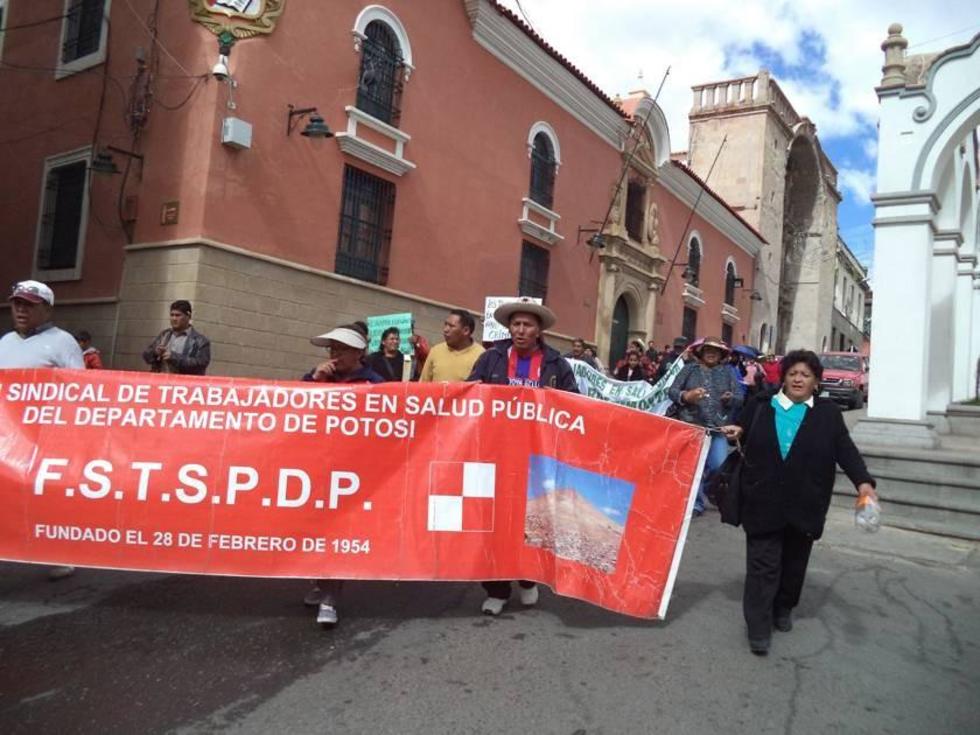 Los trabajadores en salud ratifican paro de 72 horas desde el martes 26