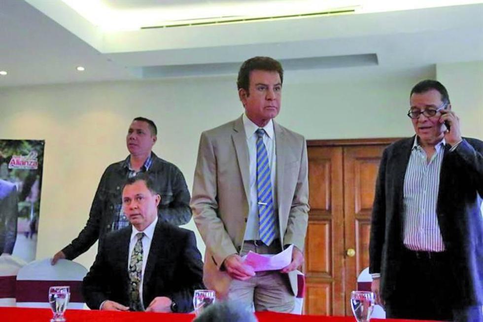 La oposición se disuelve tras el resultado electoral en Honduras