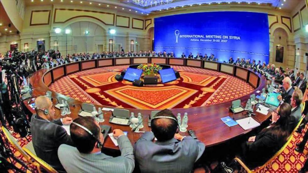 Convocan congreso de diálogo sirio para finales de enero 