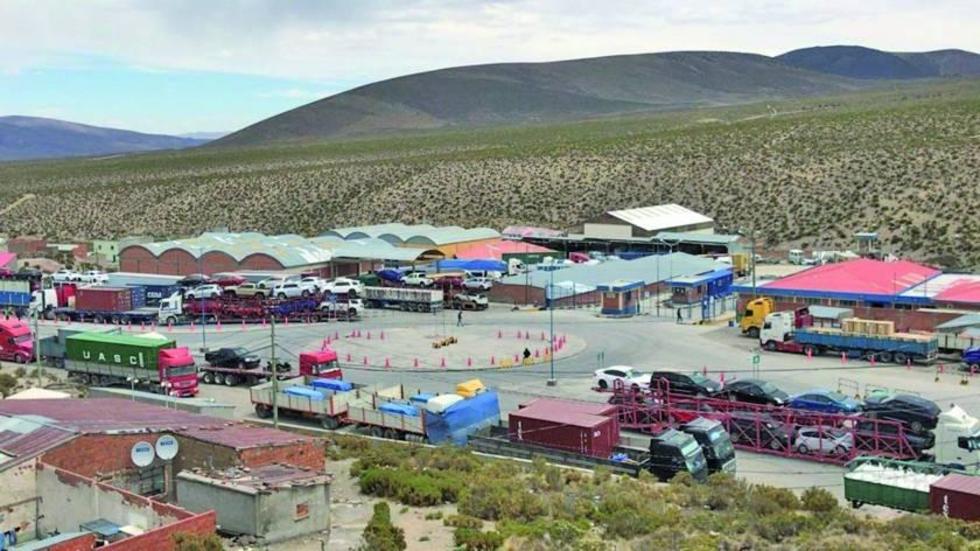 Asaltan a mano armada almacenes aduaneros en Tambo Quemado