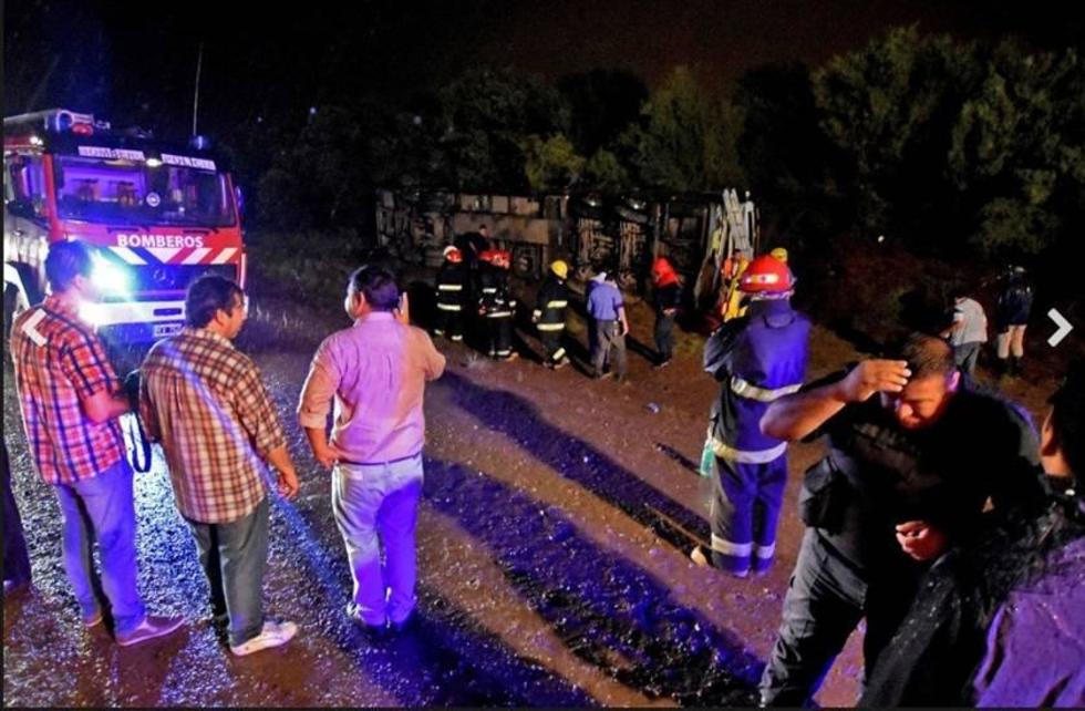 Cinco bolivianos mueren en un accidente de bus en Argentina