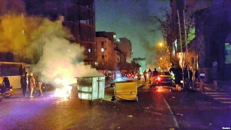 Las protestas en Irán continúan tras 11 muertos y 300 detenidos