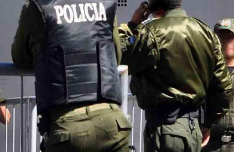 Van a prisión dos policías implicados en un atraco