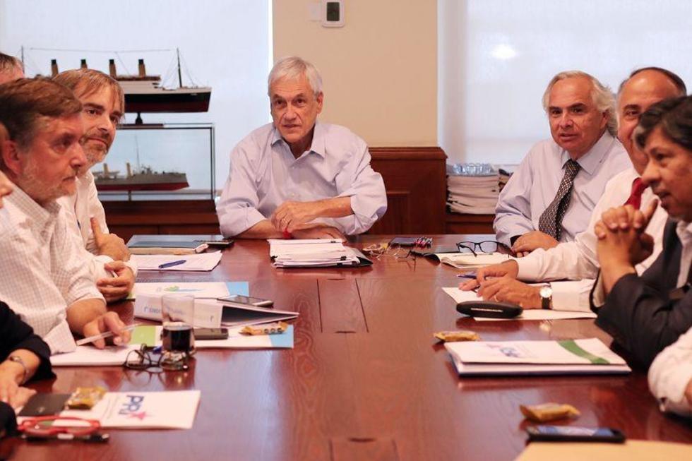 Piñera recibe propuestas para configurar su Gobierno en Chile