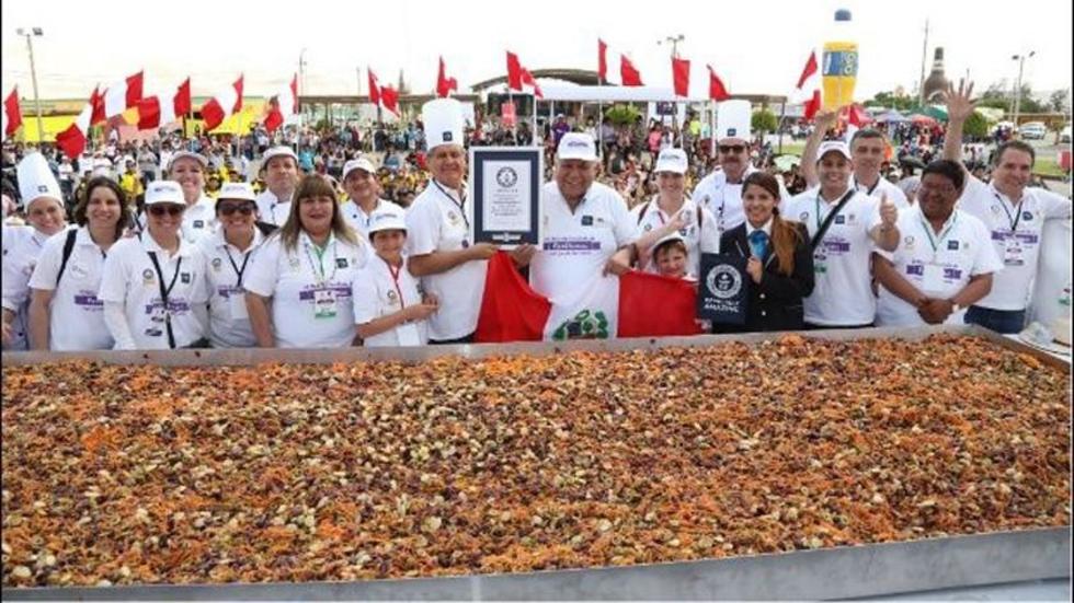 Hacen ensalada de aceituna la más grande del mundo