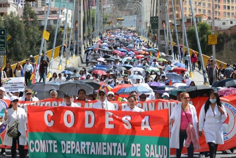 Abren posible cambio al código y médicos piden su abrogación
