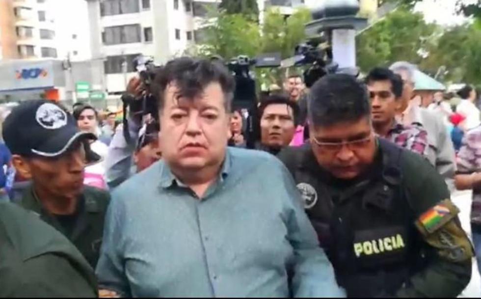 Arrestan al exalcalde Castellanos por conducir en estado de ebriedad