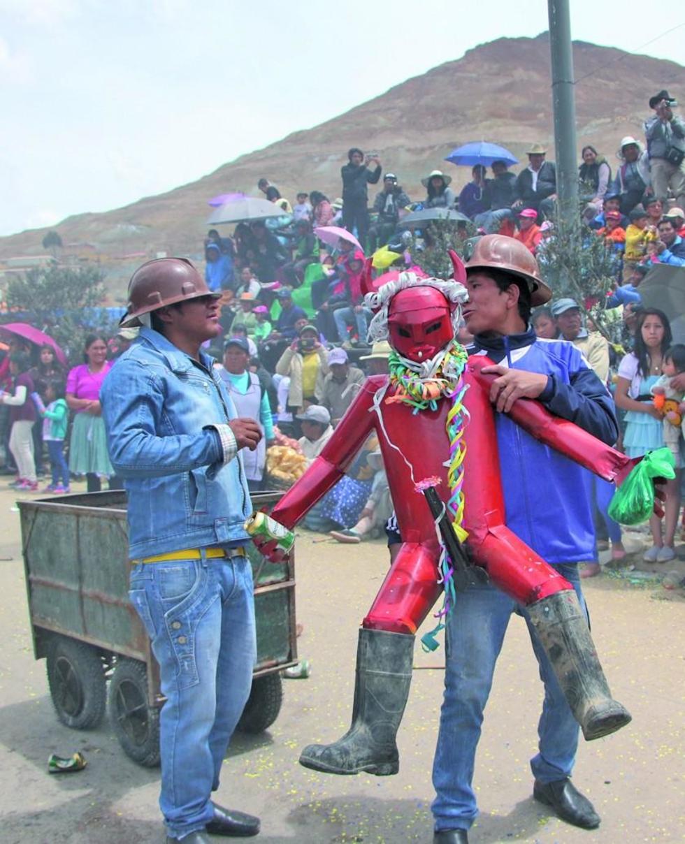 Esta noche se lanza recién el Carnaval Minero 2018