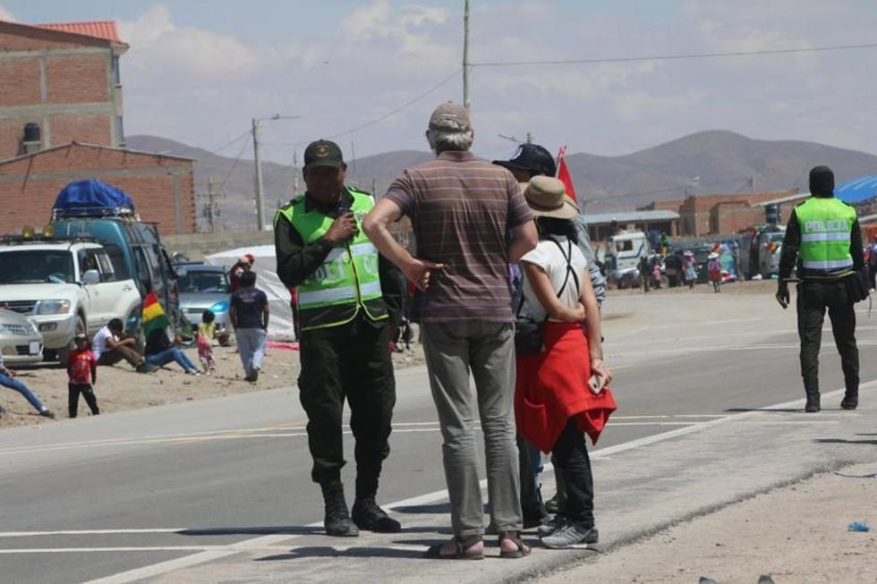La Policía resguarda la seguridad del público y competidores en el Dakar