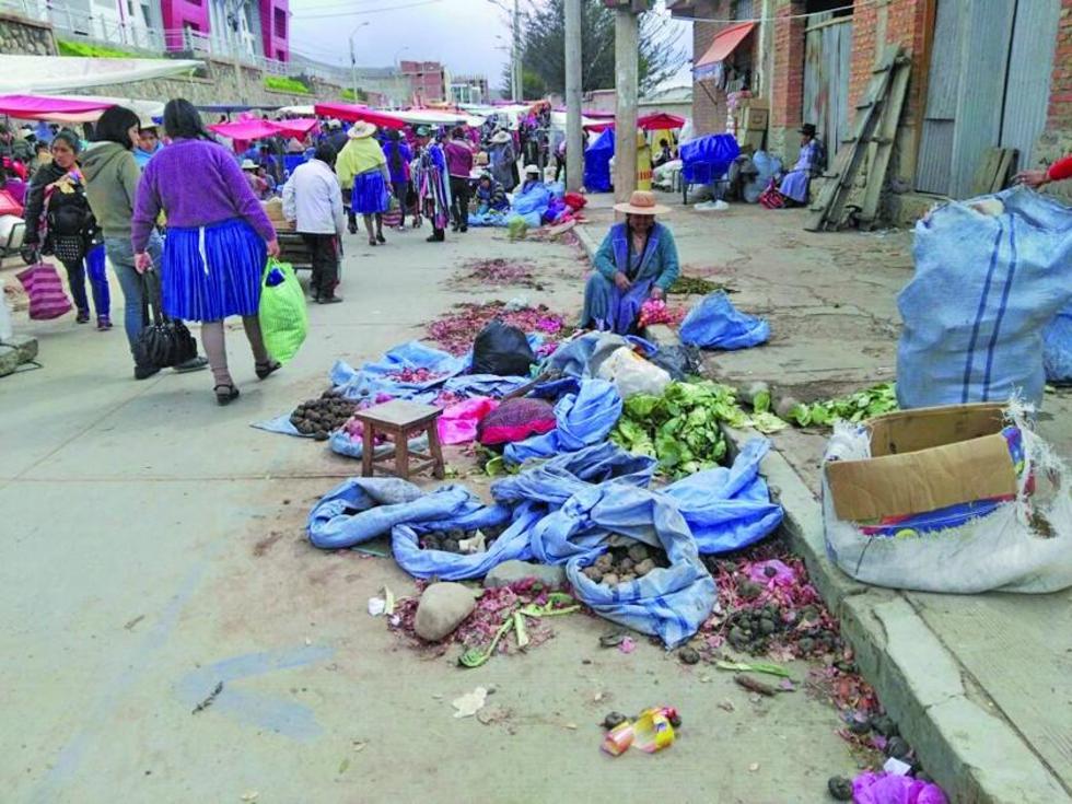 Denuncian altos precios en las ferias en fin de semana