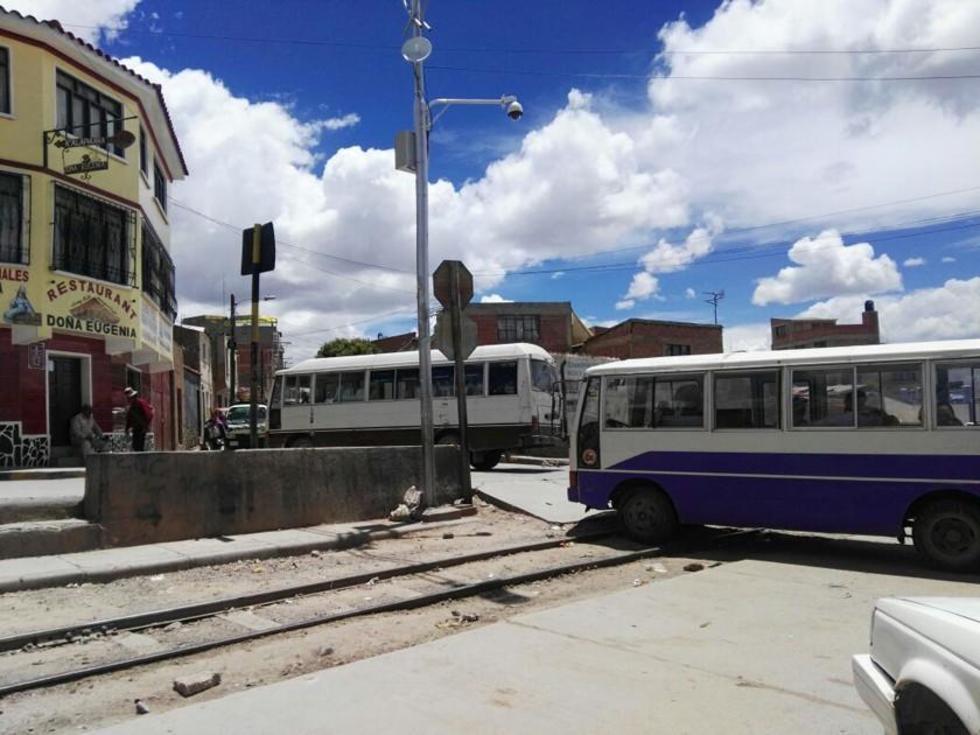El transporte sindicalizado detiene medidas de presión