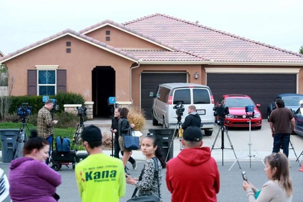 Policía encuentra en California a trece hermanos encadenados