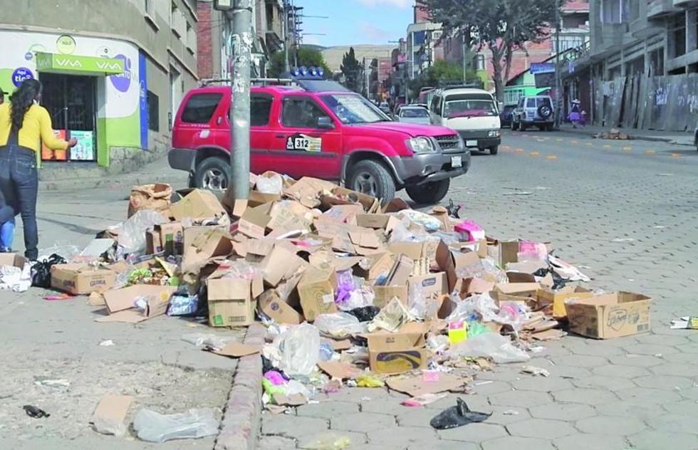 Cejas: es una vergüenza que Potosí esté lleno de basura