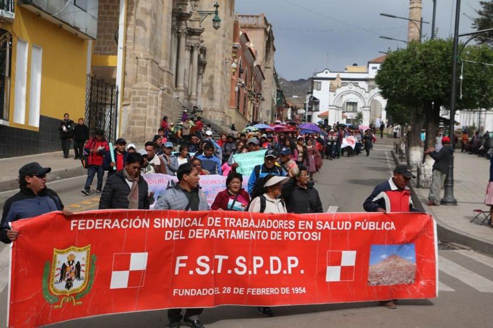Los trabajadores en salud se mantienen movilizados
