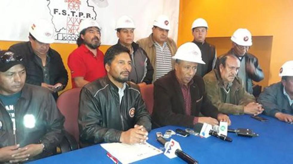 Sindicatos del MAS quiebran COB y Mitma ve “golpe” del Gobierno
