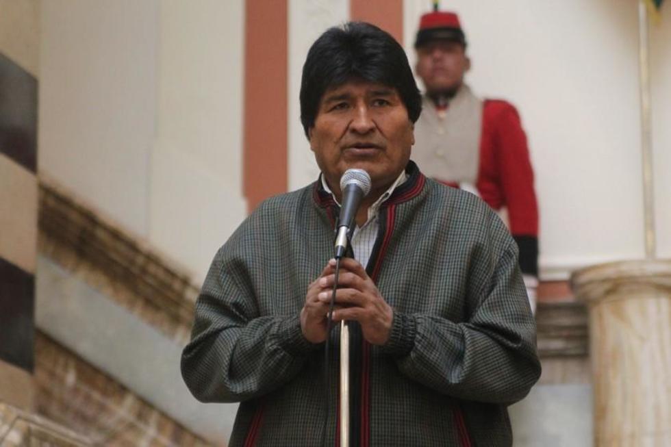 Evo convoca a excancilleres antes de audiencias orales